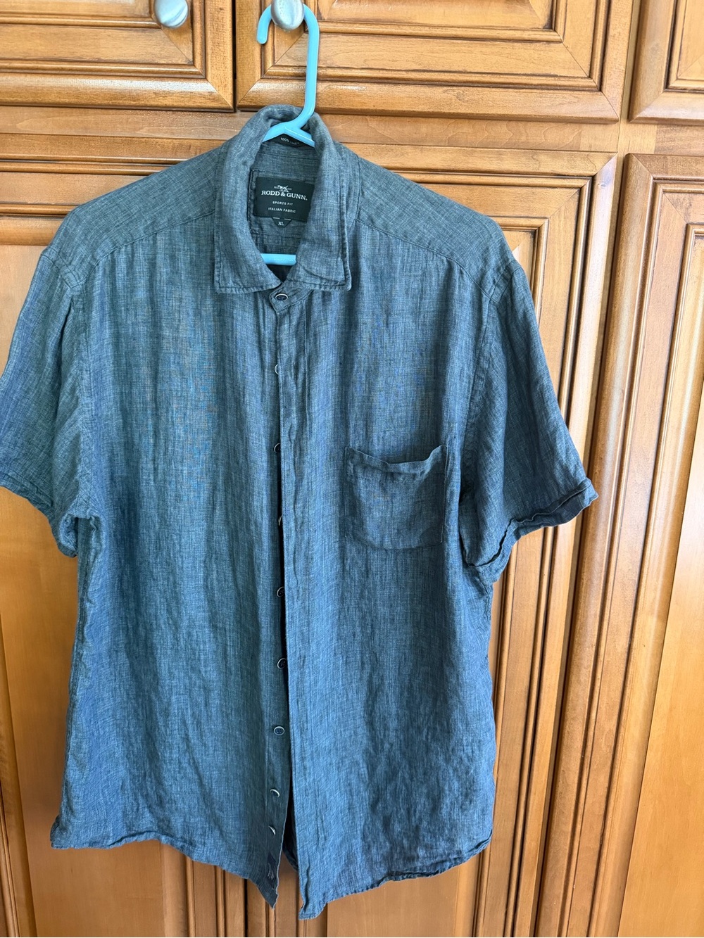 Rodd & Gunn Short-Sleeve Button-Down Shirt in Denim Blue